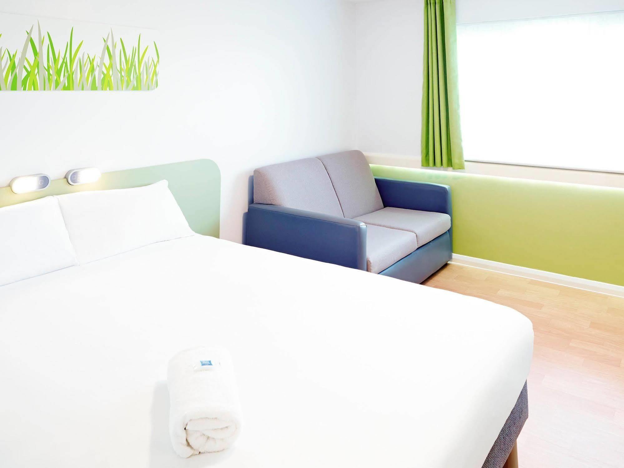 Ibis Budget Knutsford Esterno foto